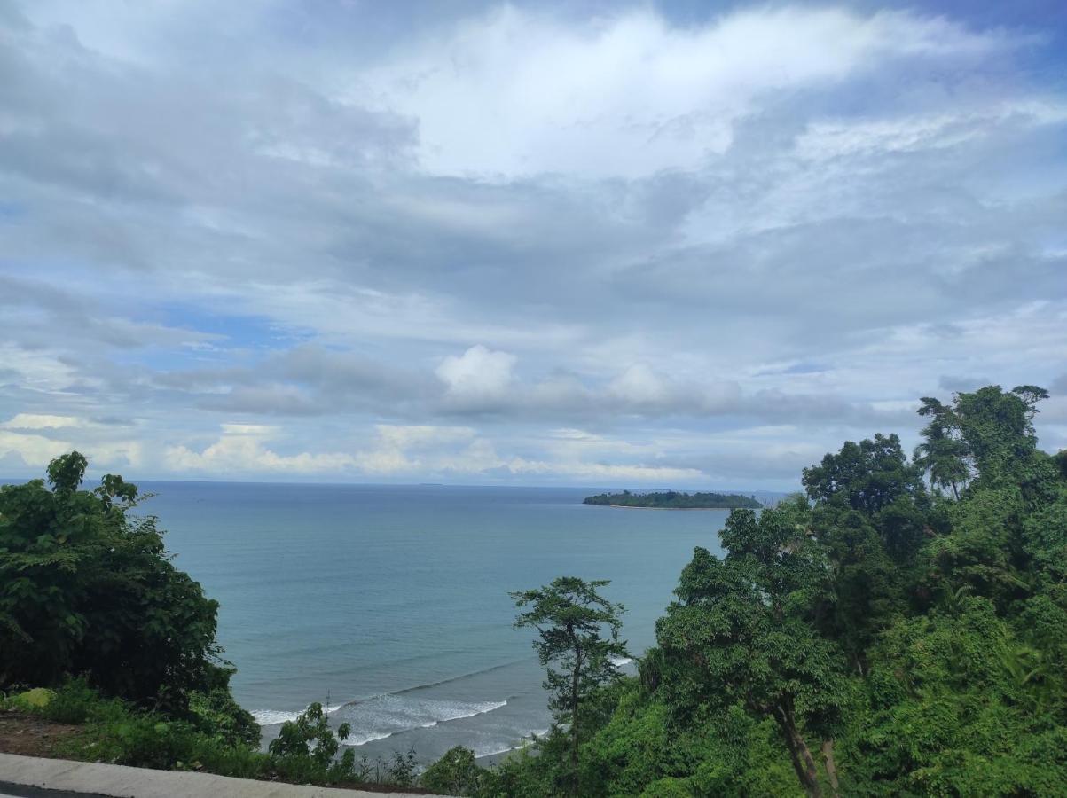 Air Manis Secret Surfcamp Apartment Taluk Batung Exterior photo