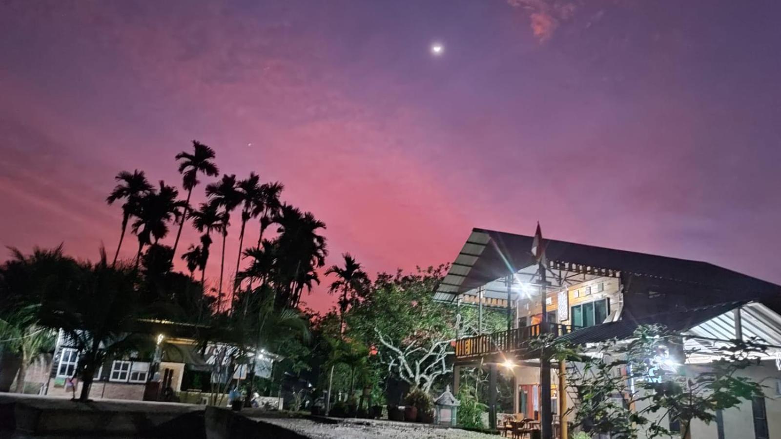 Air Manis Secret Surfcamp Apartment Taluk Batung Exterior photo