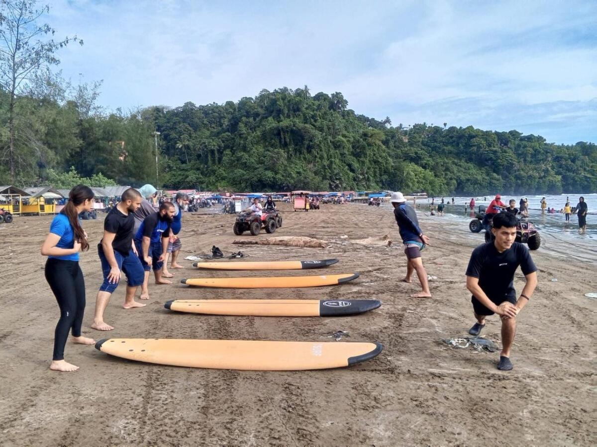 Air Manis Secret Surfcamp Apartment Taluk Batung Exterior photo