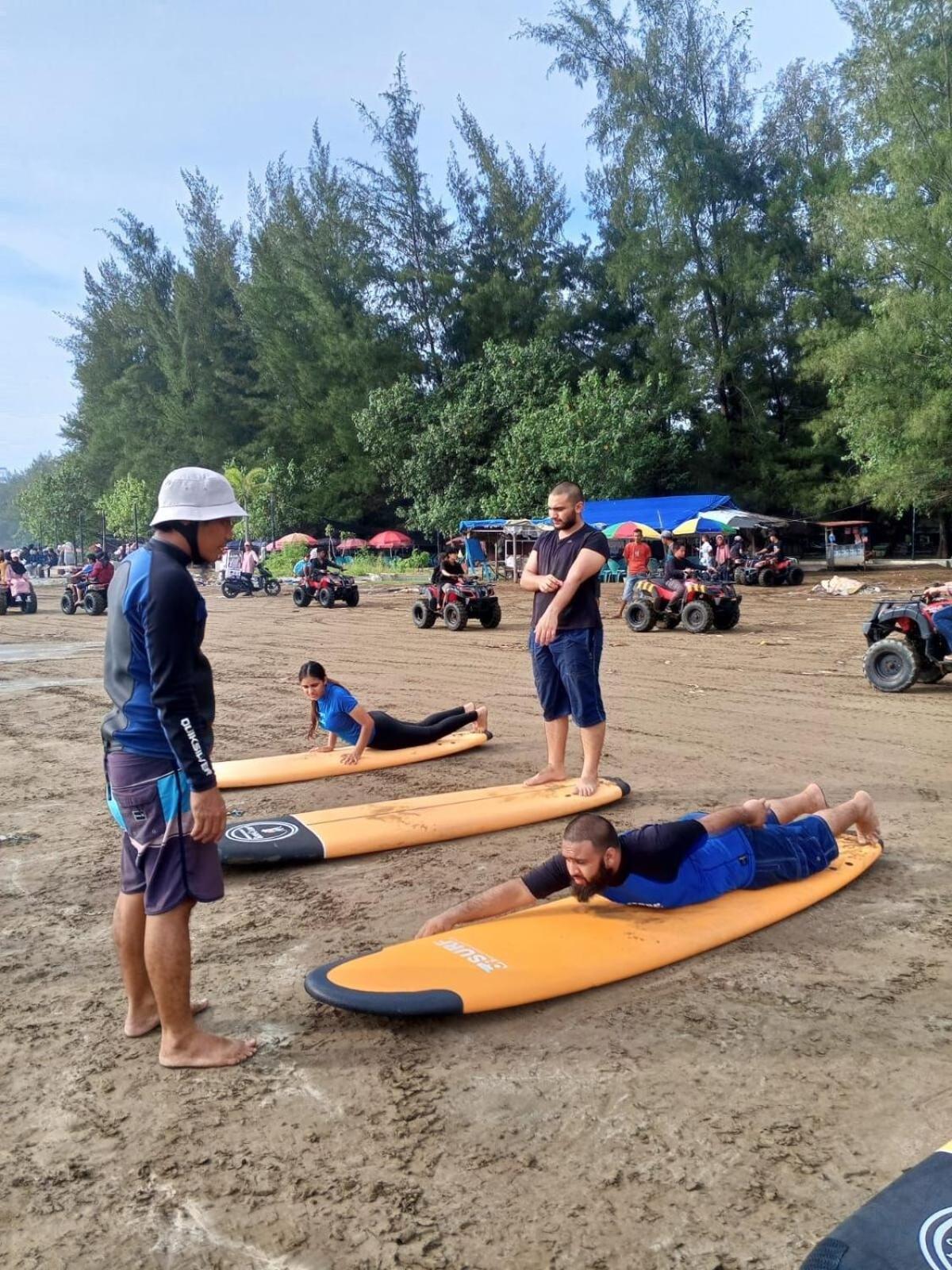 Air Manis Secret Surfcamp Apartment Taluk Batung Exterior photo